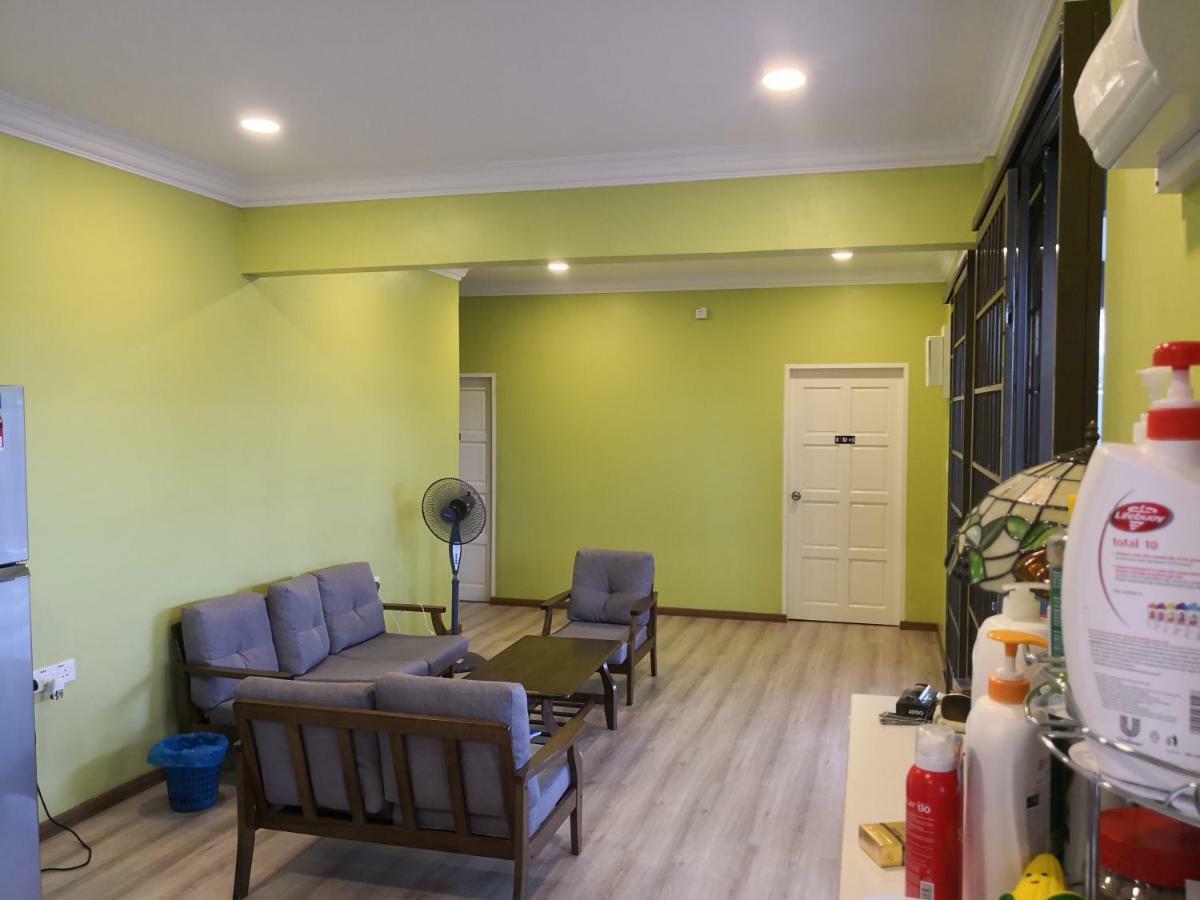 I Love U Bnb 爱乐游民宿 步行5 分钟到码头 Semporna Exterior foto